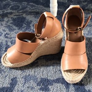 Treasure & Bond Wedges